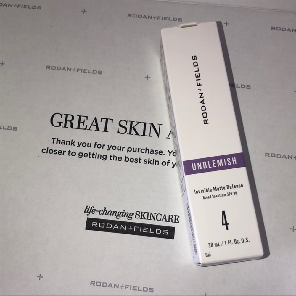 💜 Rodan+Fields Unblemish Invisible Matte Defense